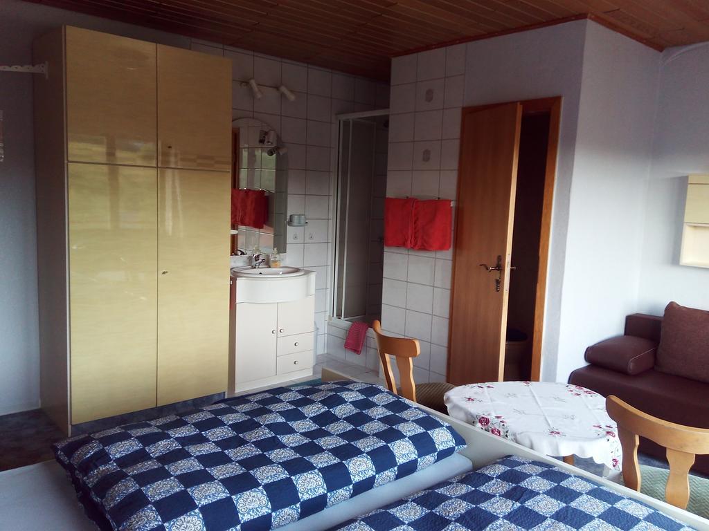 Pension Muehlenhardt Herschbroich Buitenkant foto